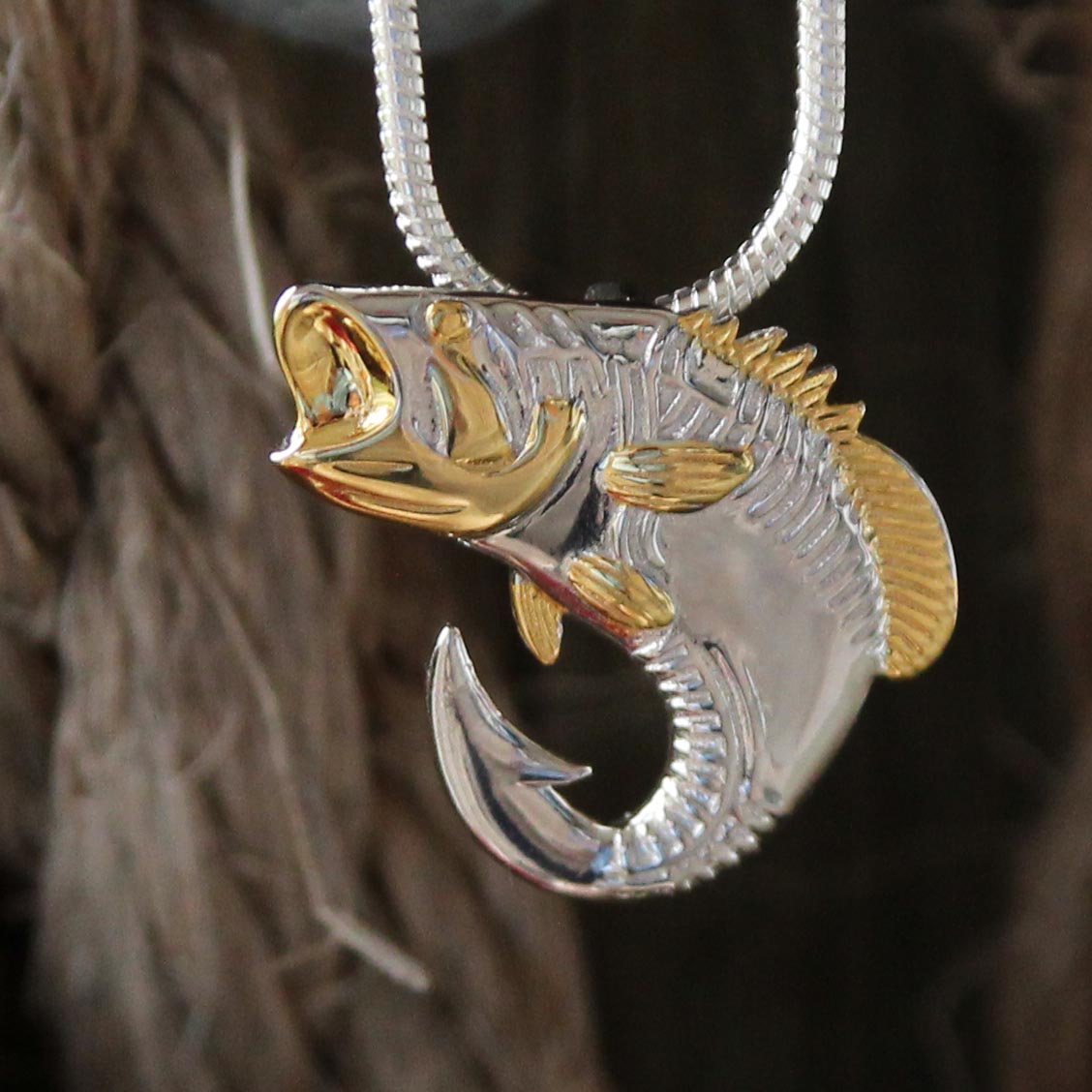 Largemouth Bass Pendant in Solid Gold, One-sided